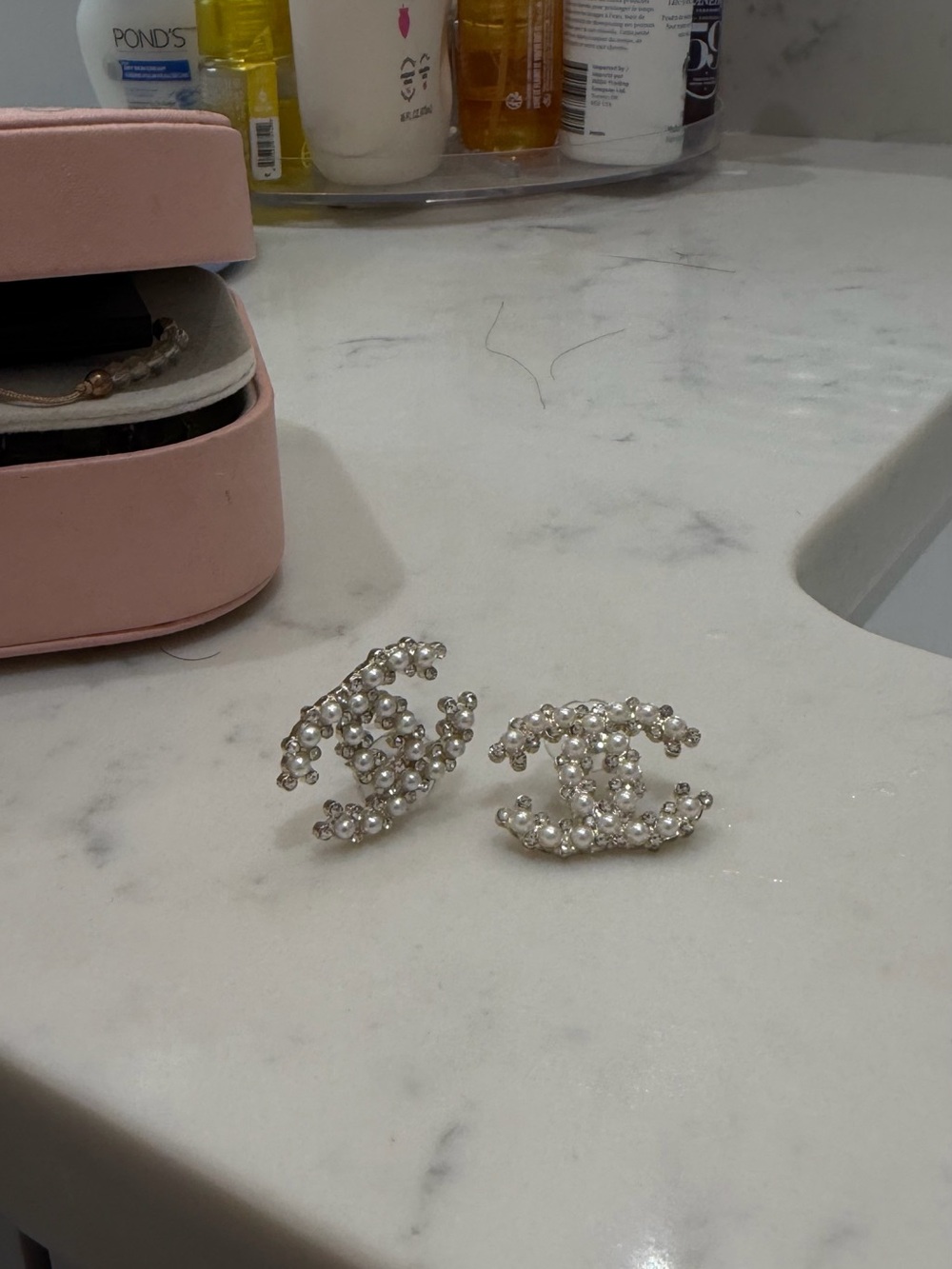 Pearl-Embellished Interlocking Logo Stud Earrings - White Pearls Custom